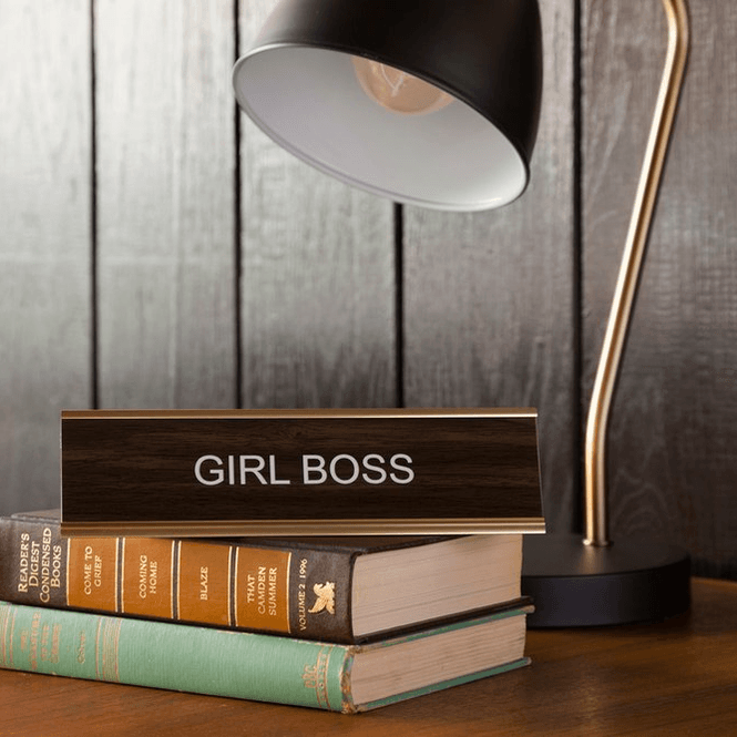 Hovedbilde Girl Boss Kontorskilt